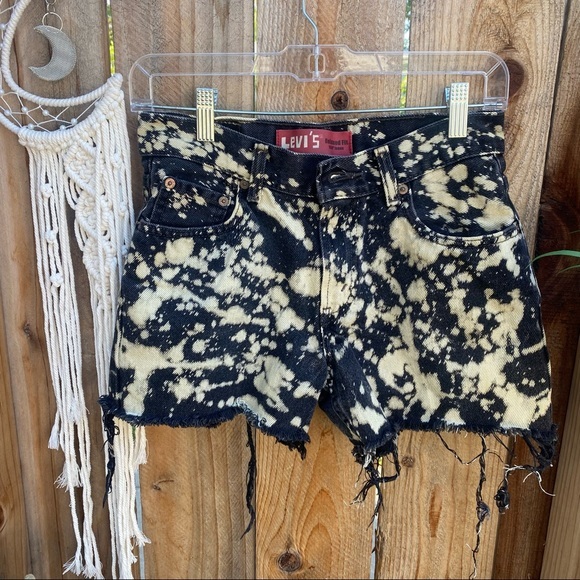 Levi's Other - LEVIS Black but off shorts
